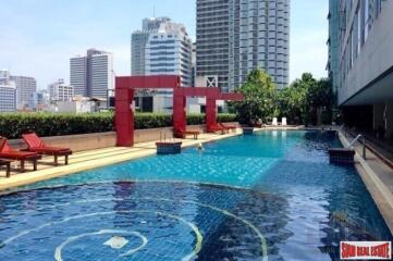 The Trendy Sukhumvit 13 - Bright Contemporary One Bedroom Condo with City Views in Nana