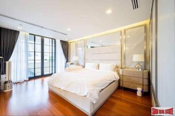 Quarter 31  Four Bedroom Top-Class Courtyard Villa for Sale in Phrom Phong