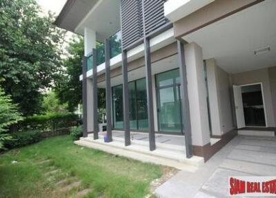 Setthasiri Onnut-Srinakarindra - New Designer Home with4 Bedrooms and 284 Sqm.