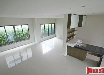 284 ตรม., 4 ห้องนอน, 4 ห้องน้ำ บ้าน ราคา ฿ 19,800,000