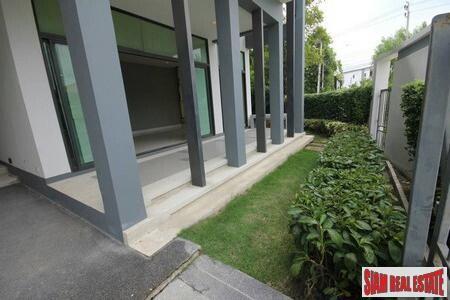 Setthasiri Krungthep Kreetha - New Designer Home with 4 Bedrooms and 318 Sqm.