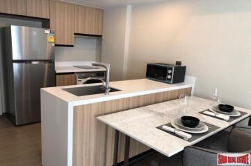 Na Vara Residence - Bright and Comfortable One Bedroom Pool View Condo in Chit Lom