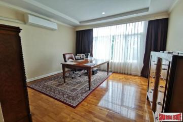 Baan Nunthasiri Condominium  Three Bedroom Condo for Sale in a Super Lumphini Location