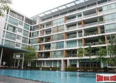 Ficus Lane - Super Large and Luxurious Four Bedroom Condo Near Sky Train in Phra Khanong