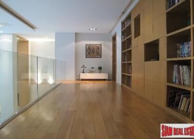 Ficus Lane - Super Large and Luxurious Four Bedroom Condo Near Sky Train in Phra Khanong