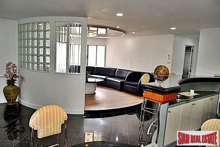 Fortune Condo Town - Unique and Large Two Bedroom Condo in Sathorn, Bangkok