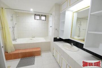 Oriental Tower - Lavish Living in this Three Bedroom Condo on the 23rd Floor in Ekkamai