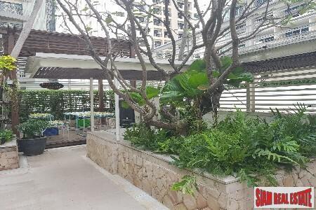 Baan Rajprasong Bangkok - Large Corner One Bedroom Condo for Sale in Lumphini