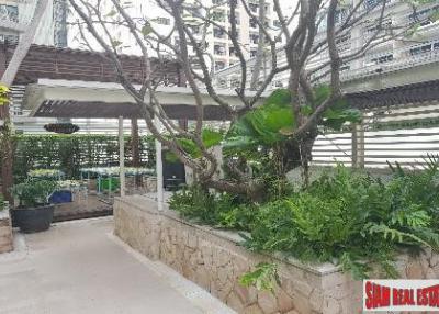 Baan Rajprasong Bangkok  Large Corner One Bedroom Condo for Sale in Lumphini