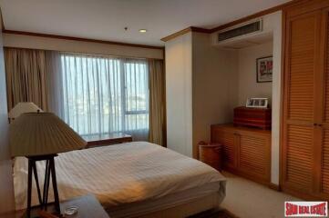 Baan Chaopraya Condominium - 2 Bed Quality Riverside Condo for Sale Close to Icon Siam and BTS
