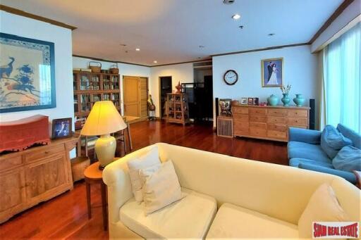 Baan Chaopraya Condominium - 2 Bed Quality Riverside Condo for Sale Close to Icon Siam and BTS