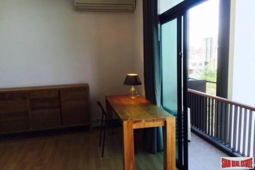 Flora Wongsawang - Three Bedroom Townhome in Low Density Secure Estate - Pets are Welcome!