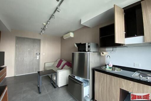 The Gallery Condominium - Penthouse 1 Bed 35 Sqm Fully Furnished unit on the 24th Floor at Sukhumvit 107, BTS Bearing