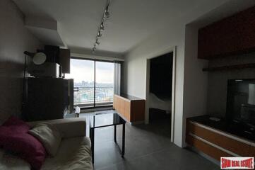 The Gallery Condominium - Penthouse 1 Bed 35 Sqm Fully Furnished unit on the 24th Floor at Sukhumvit 107, BTS Bearing