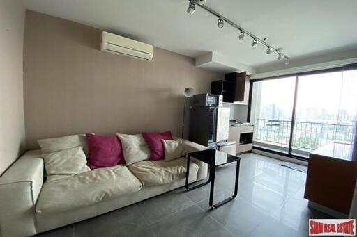 The Gallery Condominium - Penthouse 1 Bed 35 Sqm Fully Furnished unit on the 24th Floor at Sukhumvit 107, BTS Bearing