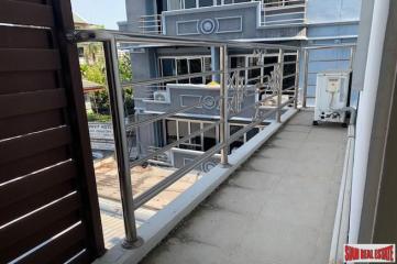 Four Storey Five Bedroom House for Sale with Lots of Parking in Ekkamai