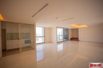 New Luxury 3 Bed Duplex Penthouse Condo Ready to Move in at at Sukhumvit 43 - 22% Discount!