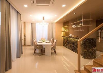 Secure Estate of Luxury Town Homes in Construction at Sukumvit 101, Phunnawithee