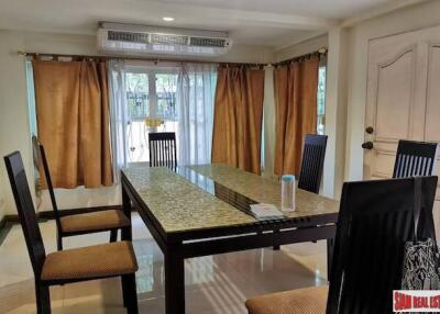 Three Storey Three Bedroom Townhouse for Sale in a Quiet Sukhumvit 39 Location