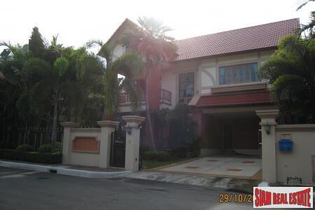 Tudor-style Two Storey House on a 121 sqw Plot in Kaset-Navamin, Bangkok