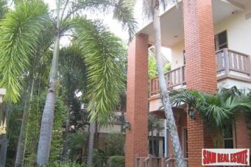 Tudor-style Two Storey House on a 121 sqw Plot in Kaset-Navamin, Bangkok