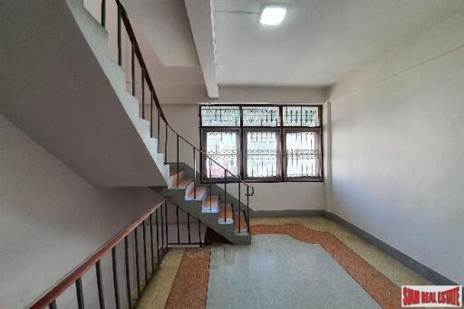 Four Bedroom House Ready for Renovation in Phra Khanong