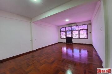 Four Bedroom House Ready for Renovation in Phra Khanong