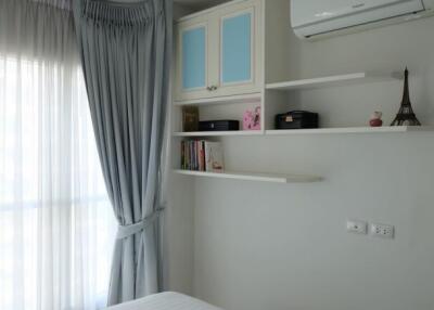 Aspire Rama 9 - Brightly Furnished One Bed Condo on 20th Floor with Closed Kitchen in Excellent Location of Rama 9