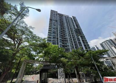 Aspire Rama 9 - Brightly Furnished One Bed Condo on 20th Floor with Closed Kitchen in Excellent Location of Rama 9