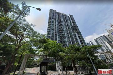 Aspire Rama 9  Brightly Furnished One Bed Condo on 20th Floor with Closed Kitchen in Excellent Location of Rama 9