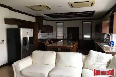 Windmill Village  Luxury House with Pool, 5 bedroom, 4 bathroom near Mega Bangna, Bangkok Pattana School