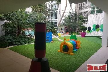 Baan Rajprasong Bangkok - Sunlit Two Bedroom Corner Condo in Lumphini