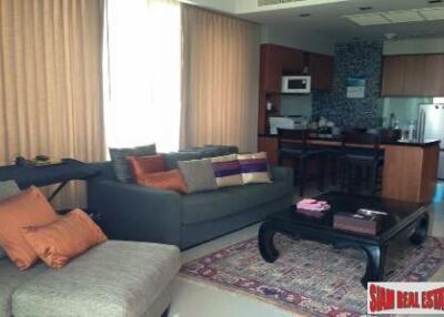 Baan Rajprasong Bangkok - Sunlit Two Bedroom Corner Condo in Lumphini