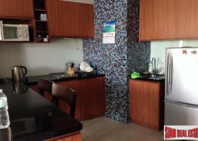 Baan Rajprasong Bangkok - Sunlit Two Bedroom Corner Condo in Lumphini