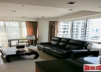 Baan Rajprasong Bangkok - Sunlit Two Bedroom Corner Condo in Lumphini