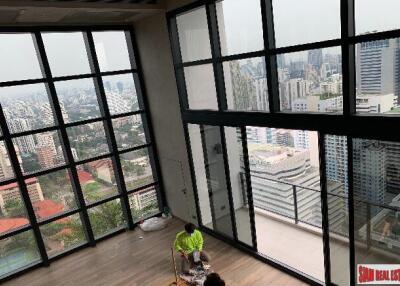 The Lofts Asoke - Luxury Newly Completed One Bed Duplex Corner Unit on High Floor