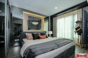 Just Completed Luxury High-Rise Condo with 360 Roof Pool at Victory Monument, Phaya Thai - Studio Units