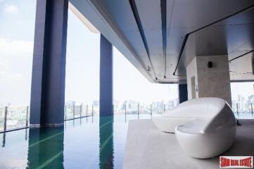 Just Completed Luxury High-Rise Condo with 360 Roof Pool at Victory Monument, Phaya Thai - Studio Units