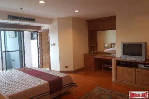 Fifty Five Tower - Spacious Three Bedroom Corner Condo for Sale on Sukhumvit 55, Thong Lor