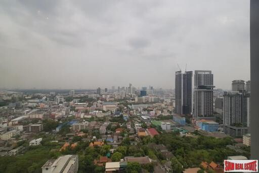 The Met - Elegant Three Bedroom Condo with Sweeping Panoramic Views in Chong Nonsi