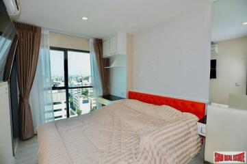 Rhythm Rangnam - Modern Two Bedroom Condo Walking Distance to Victory Monument