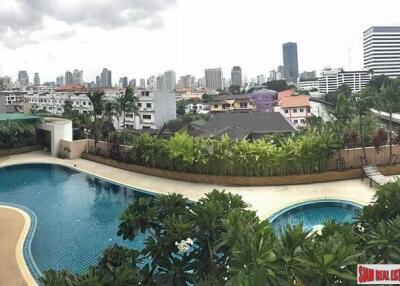 J.C.Tower - A Nice One Bedroom Corner Condo in Popular Thong Lo