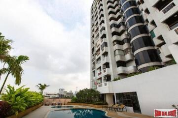 J.C.Tower - A Nice One Bedroom Corner Condo in Popular Thong Lo