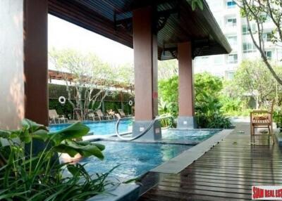 Circle Condominium - Two Bedroom Condo with 40th Floor Sweeping City Views in Phetchaburi