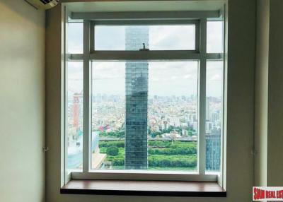 Circle Condominium | Two Bedroom Condo with 40th Floor Sweeping City Views in Phetchaburi