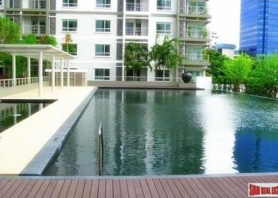 The Room Ratchada - Ladprao - Sunny Two Bedroom Condo with Incredible City Views in Lat Phrao