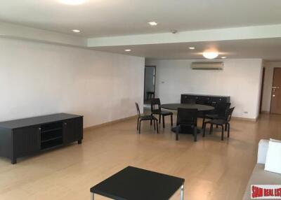 Turnberry Sukhumvit - Large Three Bedroom Corner Unit in Excellent Central Location, Sukhumvit 33, Phrom Phong