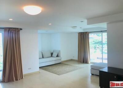 Turnberry Sukhumvit - Large Three Bedroom Corner Unit in Excellent Central Location, Sukhumvit 33, Phrom Phong