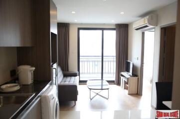 Art @ Thonglor 25 - Nice One Bedroom Low Rise with Roof Top Facilities and City Views in Thong Lo