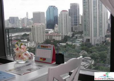 Aguston  Luxury Pet Friendly One Bed Condo Near Asoke BTS at Soi 22